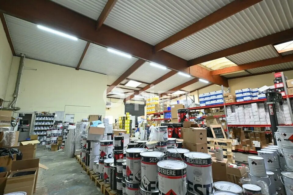 Bureau dans Décines-Charpieu à louer Photo intérieure– Image 1 sur 5