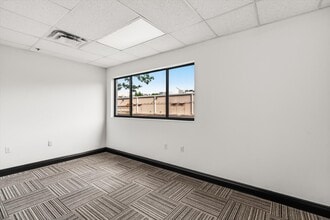 1490 Sunshadow Dr, Casselberry, FL à louer Photo intérieure– Image 2 sur 34