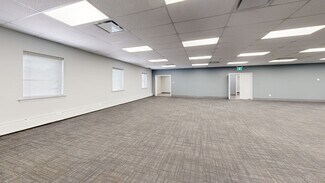 Plus de détails pour 340-390 Saskatoon St, London, ON - Bureau, Local d'activités à louer