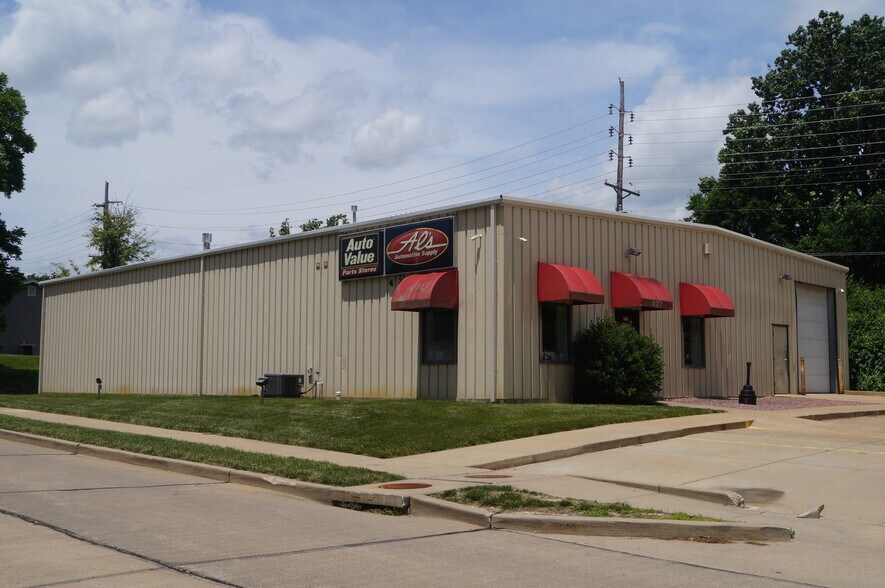427 E Wabash Ave, O'Fallon, MO à vendre - Photo de l’immeuble – Image 1 sur 2