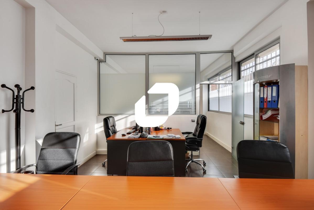 Bureau dans Issy-les-Moulineaux à vendre Photo intérieure– Image 1 sur 12