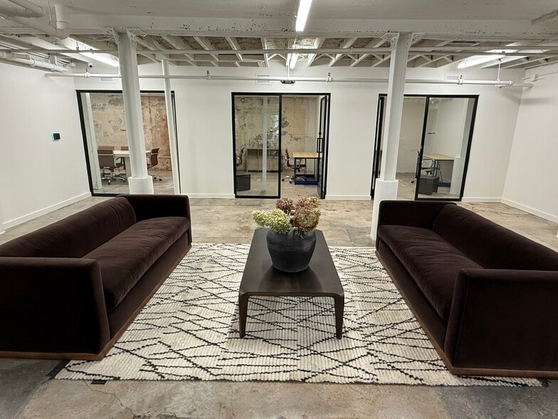 655 Highland Ave NE, Atlanta, GA à louer - Photo intérieure – Image 2 sur 10