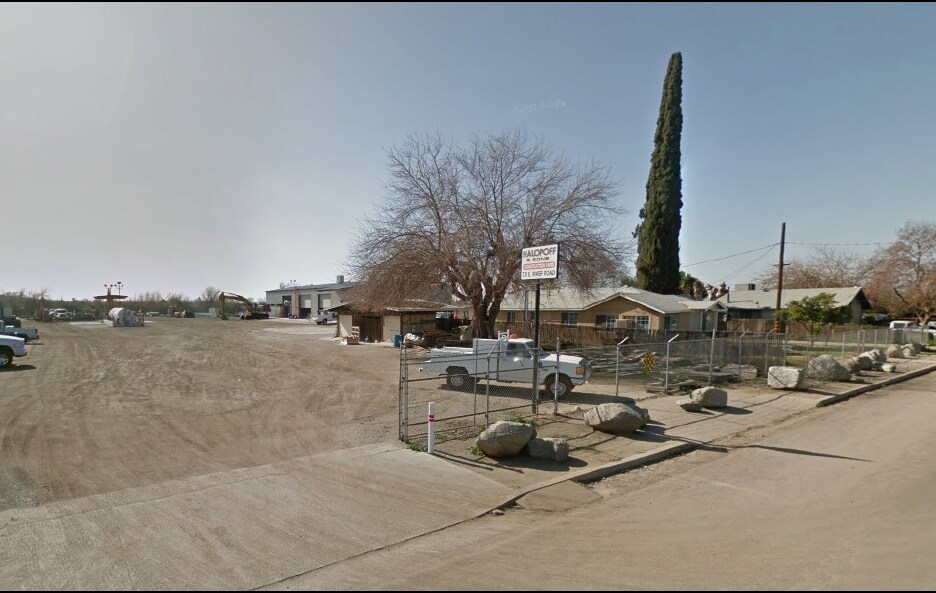 731 E River Ave, Porterville, CA à louer Photo principale– Image 1 sur 14