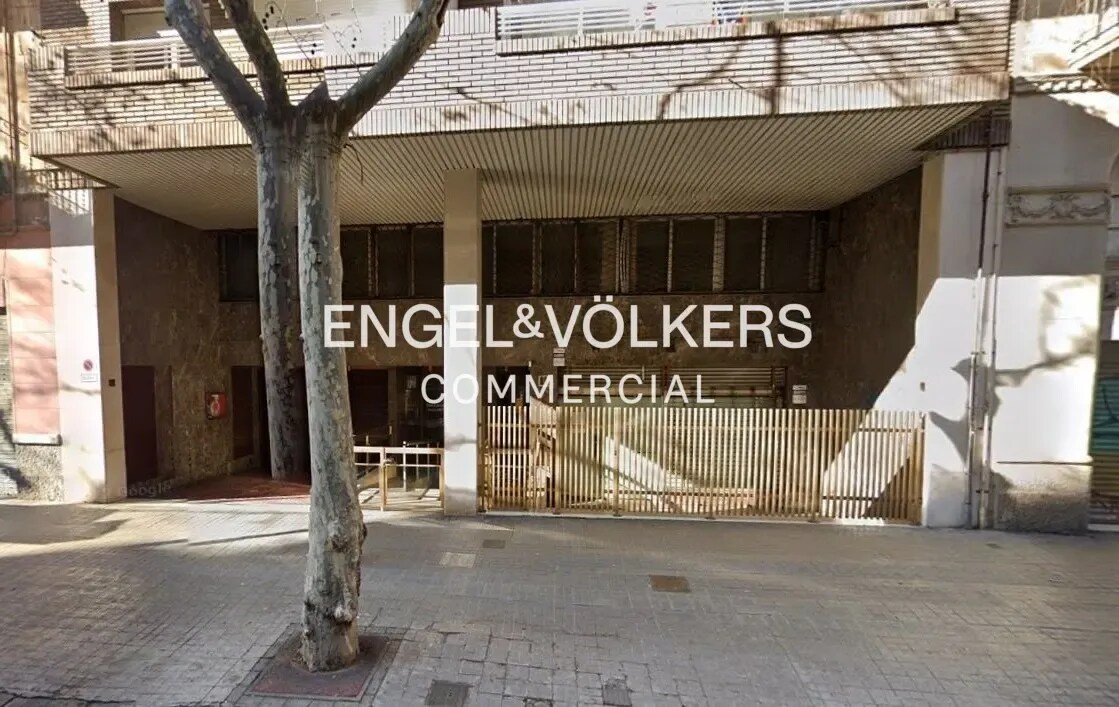 Local commercial dans Barcelone, Barcelona à louer Photo de l’immeuble– Image 1 sur 2