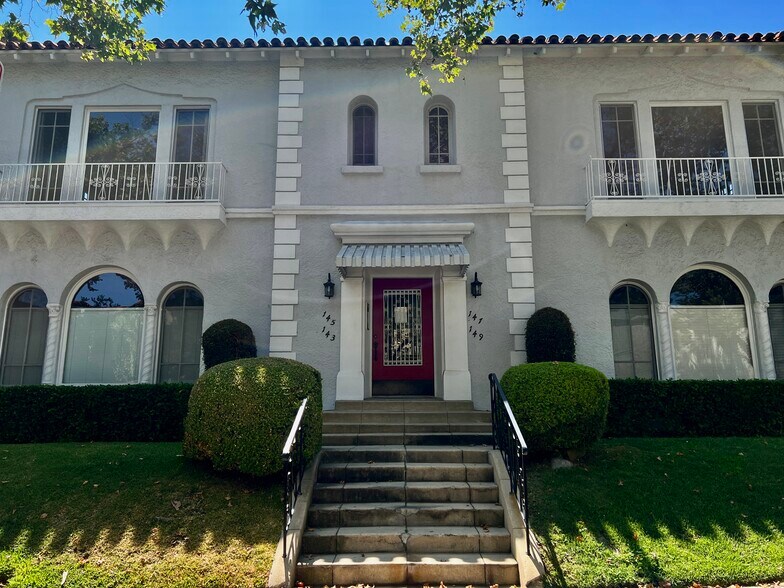 143 N Sycamore Ave, Los Angeles, CA à vendre - Photo de l’immeuble – Image 2 sur 14
