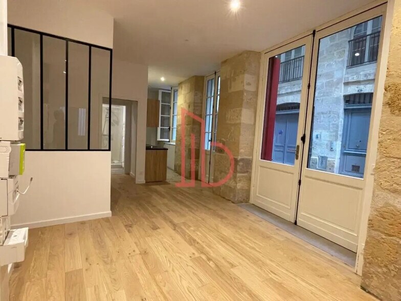 Bureau dans Bordeaux à louer - Photo de l’immeuble – Image 2 sur 6