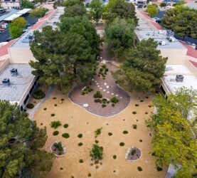2820 E Flamingo Rd, Las Vegas, NV à louer - Photo de l’immeuble – Image 2 sur 17