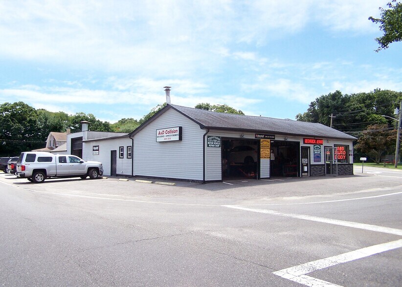 2448 Montauk Hwy, Brookhaven, NY à vendre - Photo de l’immeuble – Image 2 sur 9