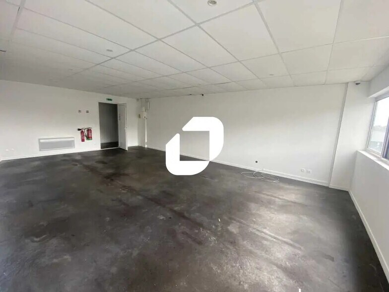 Bureau dans Martignas-sur-Jalle à louer - Photo intérieure – Image 3 sur 4