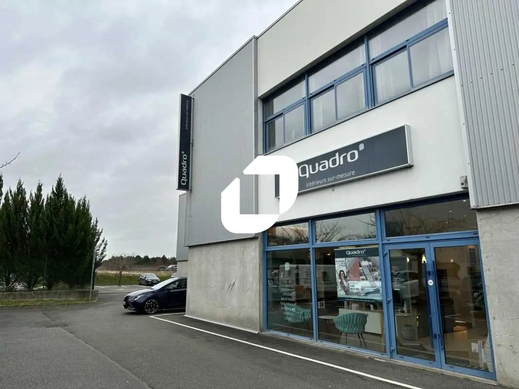 1560 Route De 40 Sous, Orgeval à vendre Photo de l’immeuble– Image 1 sur 10