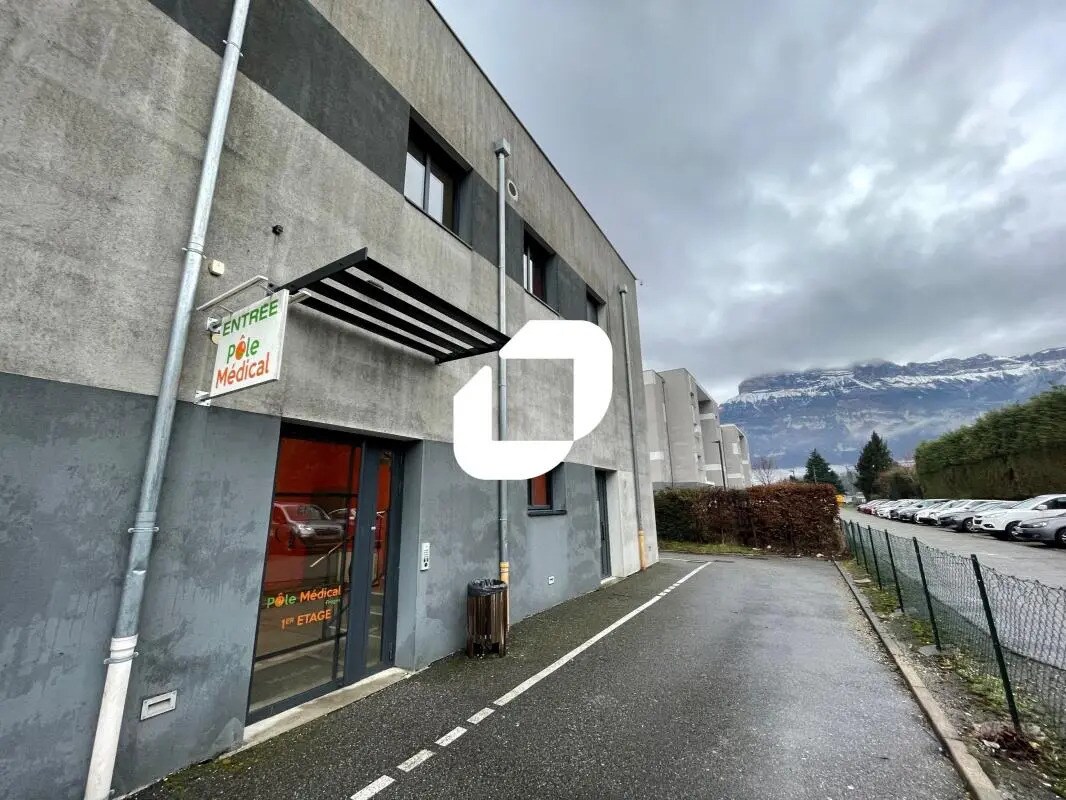 Bureau dans Froges à louer Photo de l’immeuble– Image 1 sur 15