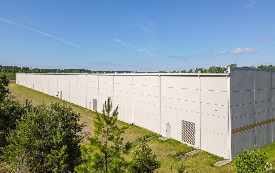 519 Lincoln County Parkway Ext, Lincolnton, NC à louer - Photo de l’immeuble – Image 2 sur 7