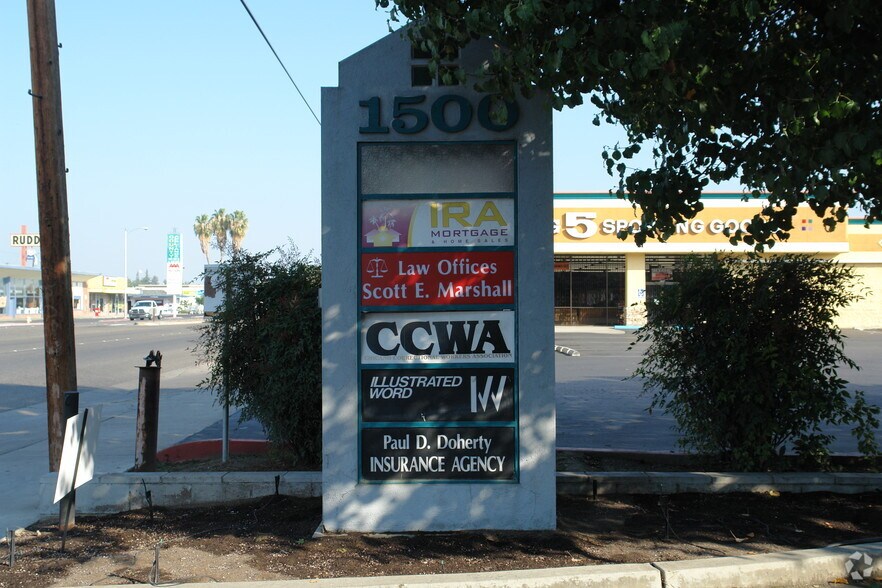 1500 S Mooney Blvd, Visalia, CA à vendre - Photo de l’immeuble – Image 3 sur 9
