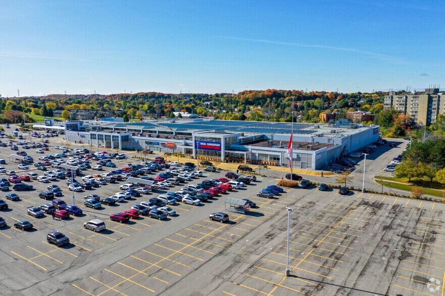 875 Highland Rd W, Kitchener, ON à louer - Photo de l’immeuble – Image 3 sur 5