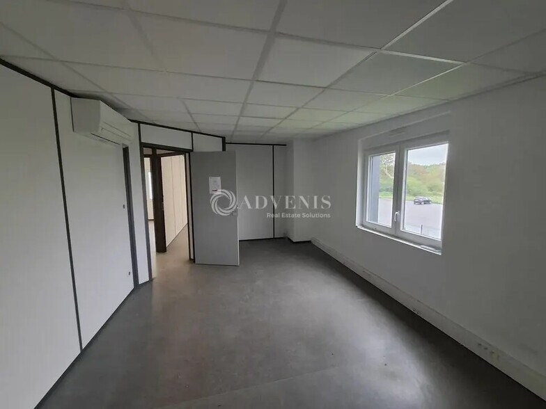 Local d’activités dans Atton à louer - Photo intérieure – Image 3 sur 5