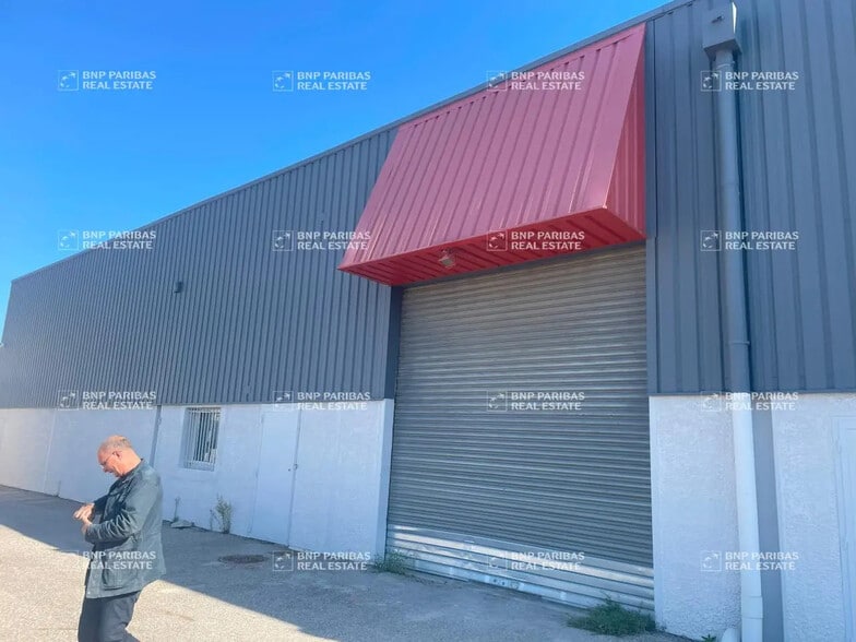 Bureau dans Rognac à louer - Photo de l’immeuble – Image 2 sur 7