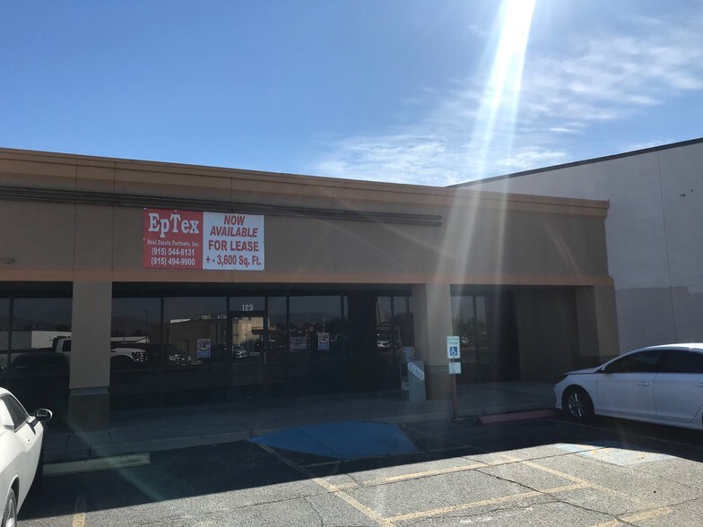 3160 N Lee Trevino Dr, El Paso, TX à louer - Autre – Image 2 sur 8