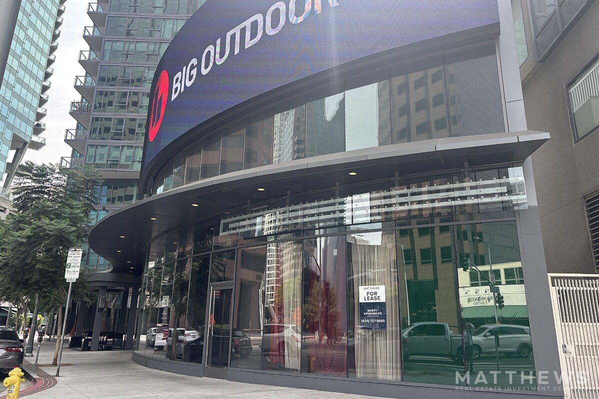 700 W 9th St, Los Angeles, CA à louer Photo principale– Image 1 sur 11