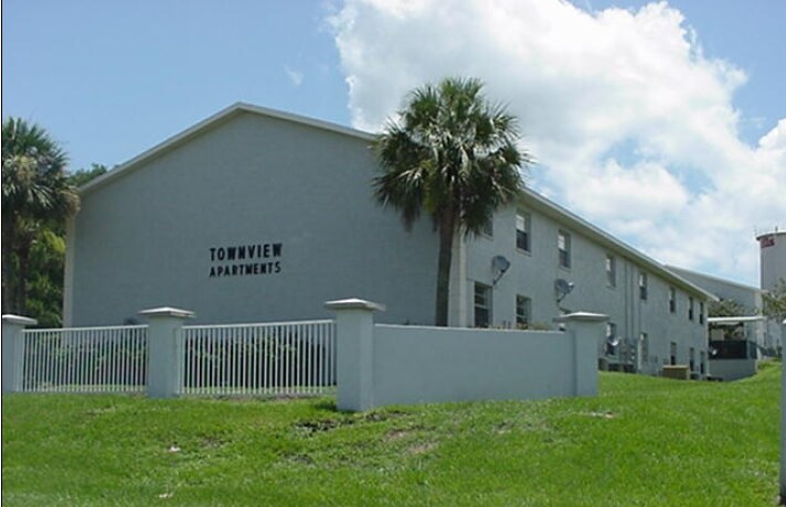 38112 Townview Ave, Zephyrhills, FL à vendre - Photo de l’immeuble – Image 2 sur 15