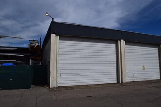 1205 S Platte River Dr, Denver, CO à louer Photo de l’immeuble– Image 1 sur 4