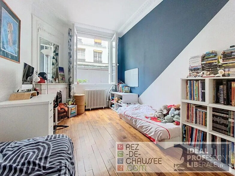 Bureau dans Paris à vendre - Photo de l’immeuble – Image 2 sur 8