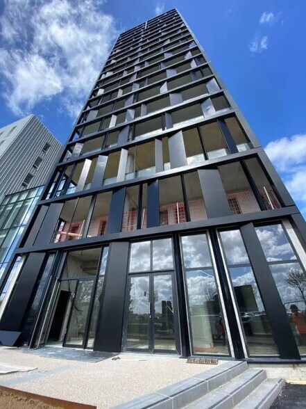 Bureau dans Le Havre à louer - Photo de l’immeuble – Image 1 sur 5