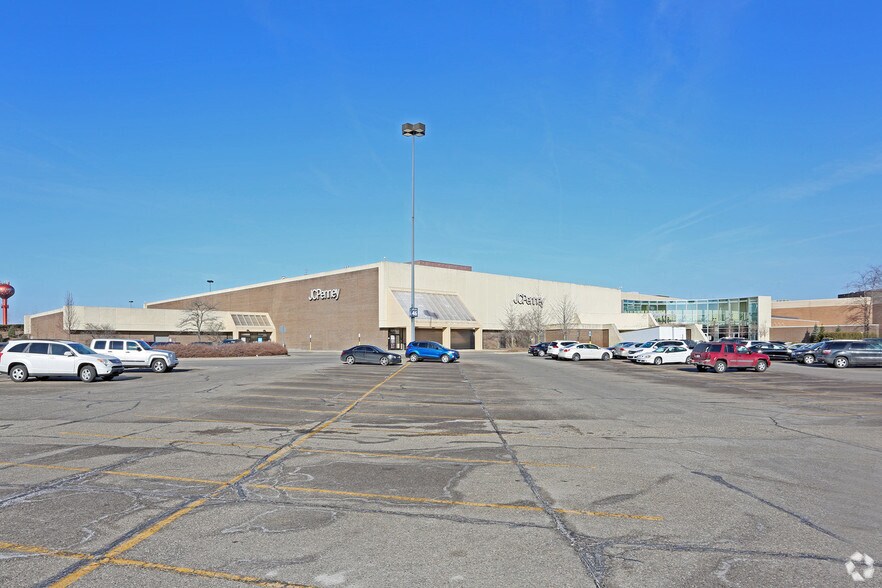 27150 Novi Rd, Novi, MI à louer - Photo de l’immeuble – Image 2 sur 2