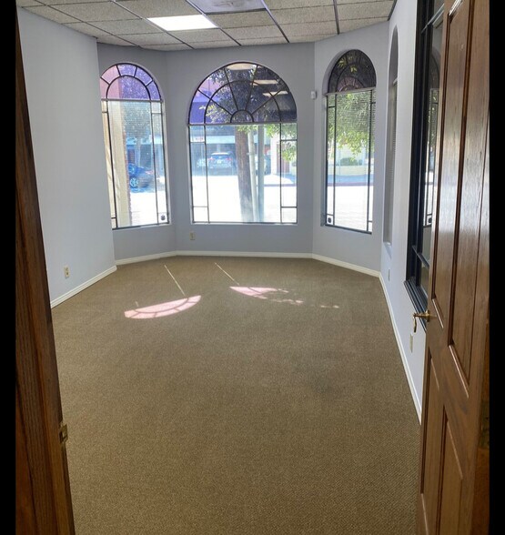 4400 Coldwater Canyon Ave, Studio City, CA à louer - Photo intérieure – Image 2 sur 6