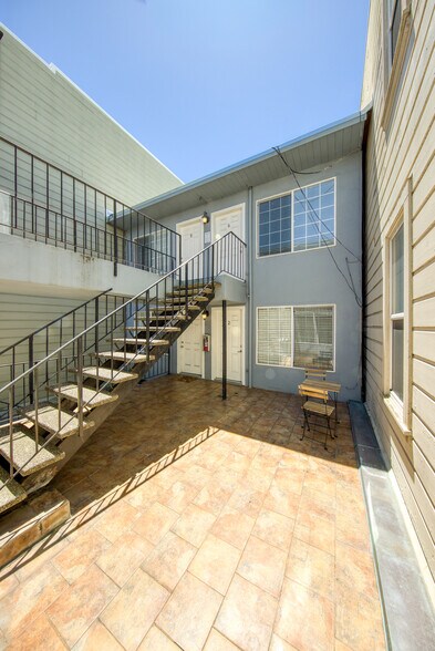 1670 Hayes St, San Francisco, CA à vendre - Photo de l’immeuble – Image 2 sur 9