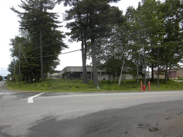 14 Lexington Dr, Laconia, NH à louer - Photo de l’immeuble – Image 2 sur 22