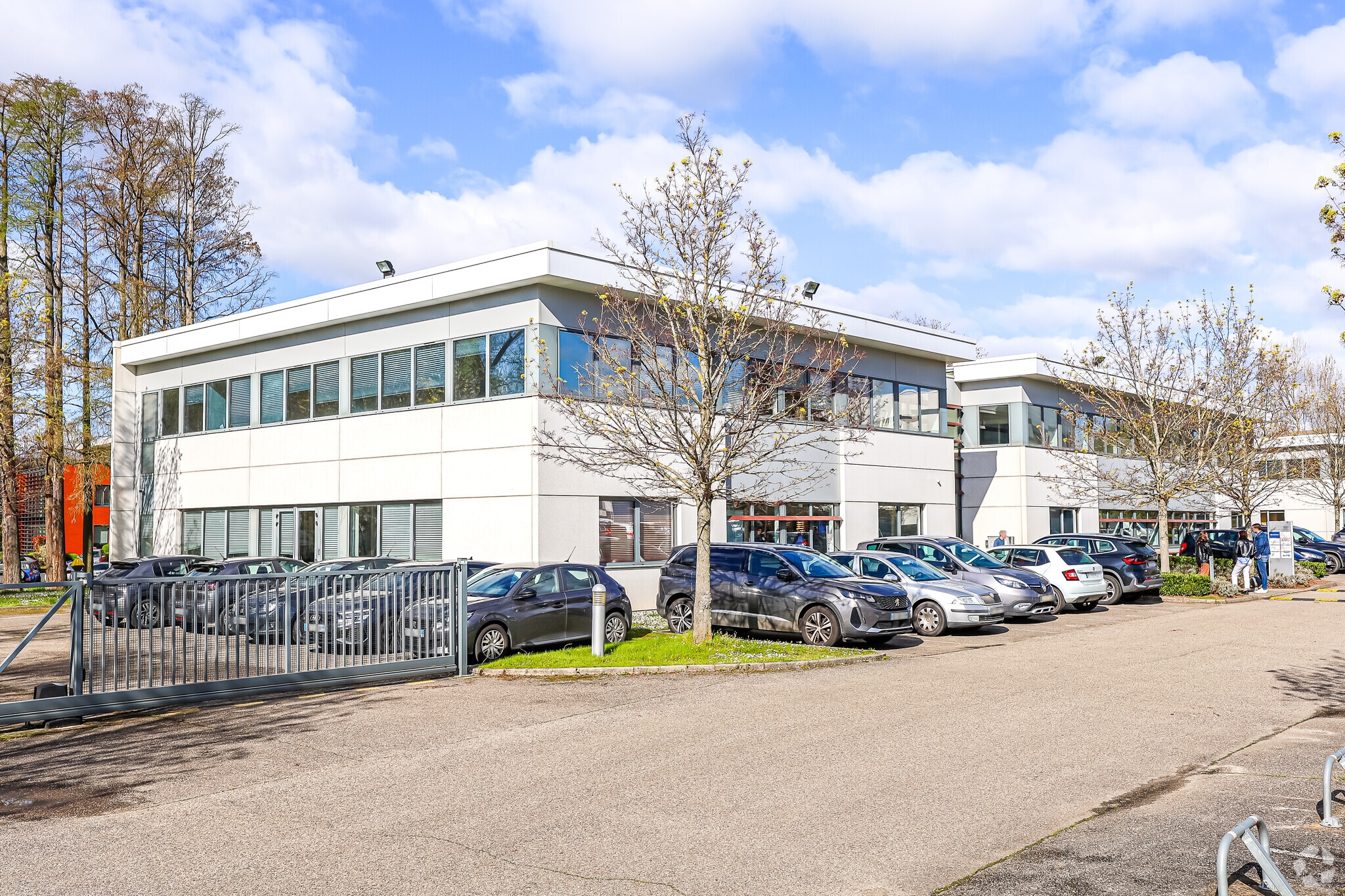 3 Allée Des Séquoias, Limonest à louer Photo principale– Image 1 sur 11