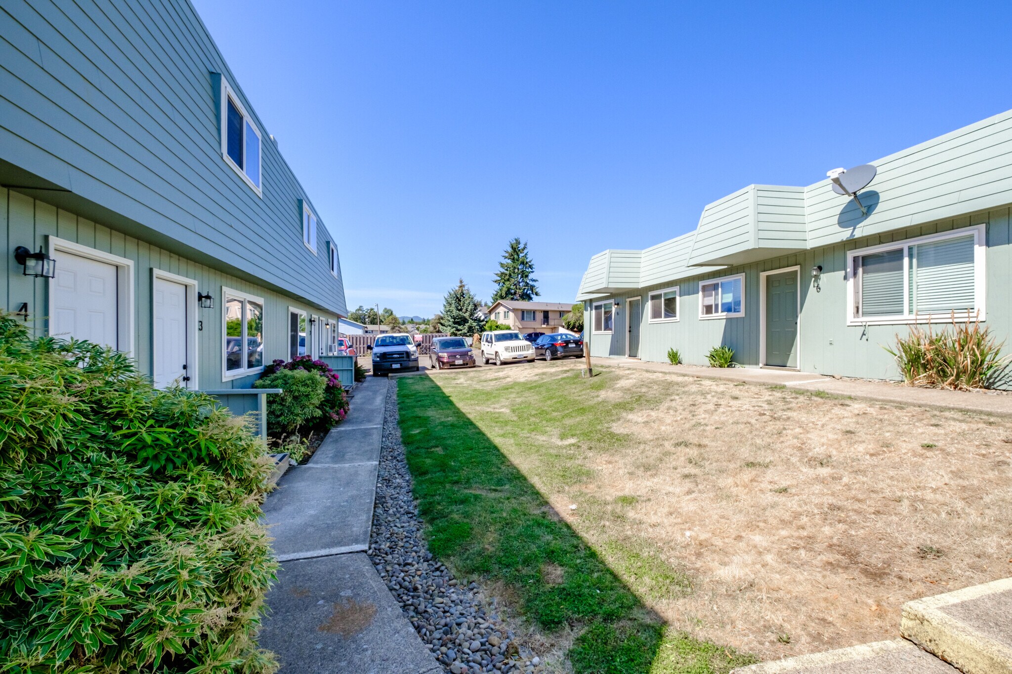 175 NE Fern Ct, Dallas, OR à vendre Photo principale– Image 1 sur 12