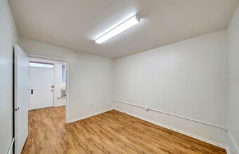 4914 Lankershim Blvd, North Hollywood, CA à louer Photo intérieure– Image 2 sur 8