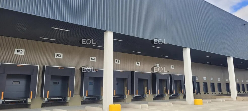 Industriel/Logistique dans Corbas à louer - Photo de l’immeuble – Image 3 sur 9