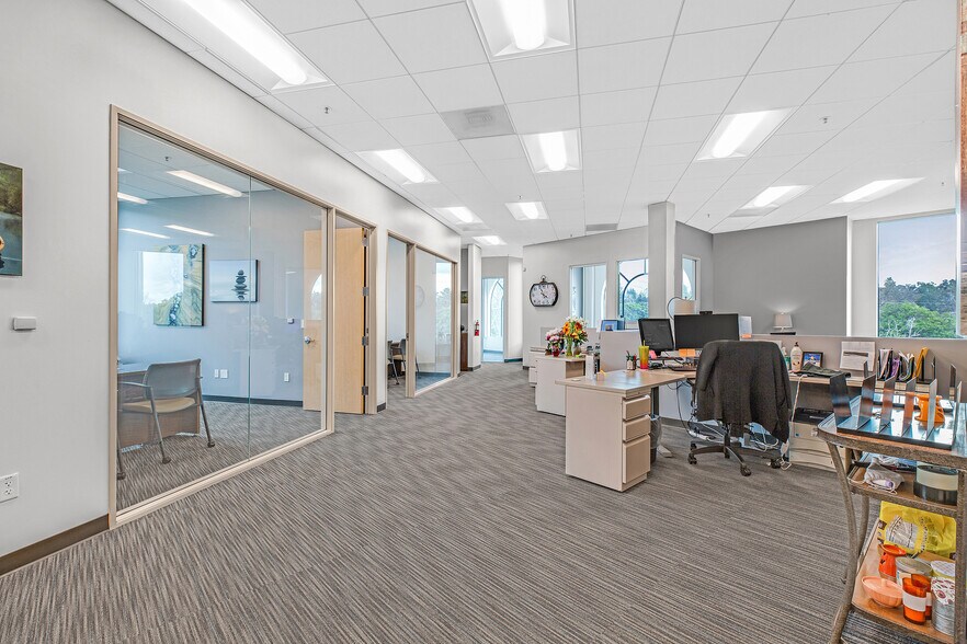 41111 Mission Blvd, Fremont, CA à louer - Photo intérieure – Image 2 sur 36