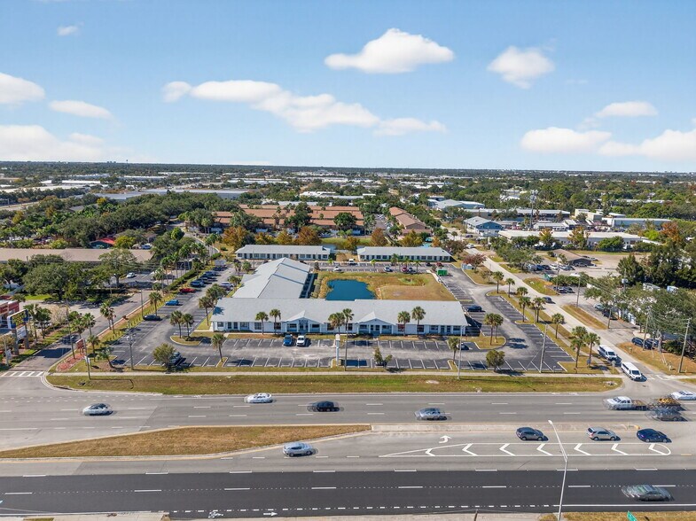 11350 66th St N, Largo, FL à louer - Photo de l’immeuble – Image 2 sur 27