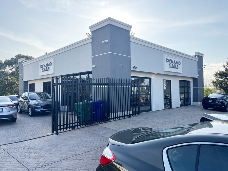 3219 Auto Plaza, Richmond, CA à louer - Photo de l’immeuble – Image 3 sur 22
