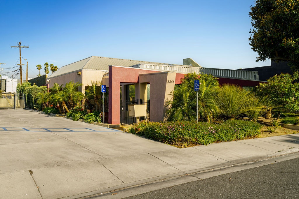 6346 Brockton Ave, Riverside, CA à vendre Photo de l’immeuble– Image 1 sur 29