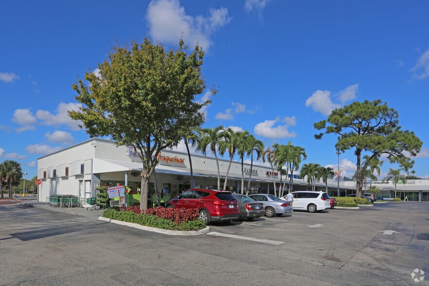 4587-4661 Okeechobee Blvd, West Palm Beach, FL à louer - Photo de l’immeuble – Image 2 sur 9