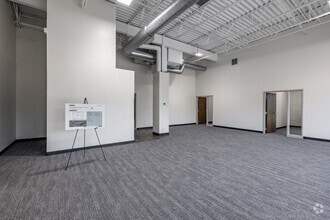 1301 Corporate Center Dr, Eagan, MN à louer Photo intérieure– Image 1 sur 6