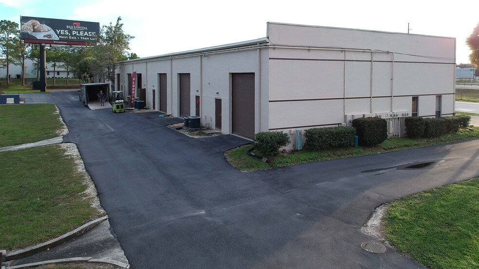 1301 SW 37th Ave, Ocala, FL à louer - Photo de l’immeuble – Image 2 sur 9