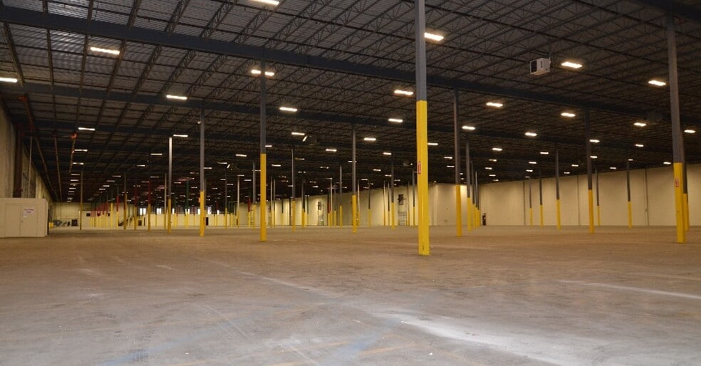 1531 Tar Heel Rd, Charlotte, NC à louer - Photo intérieure – Image 2 sur 5
