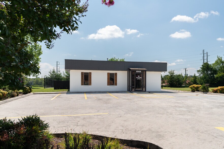 6908 Office Park Cir, Knoxville, TN à vendre - Photo de l’immeuble – Image 1 sur 27