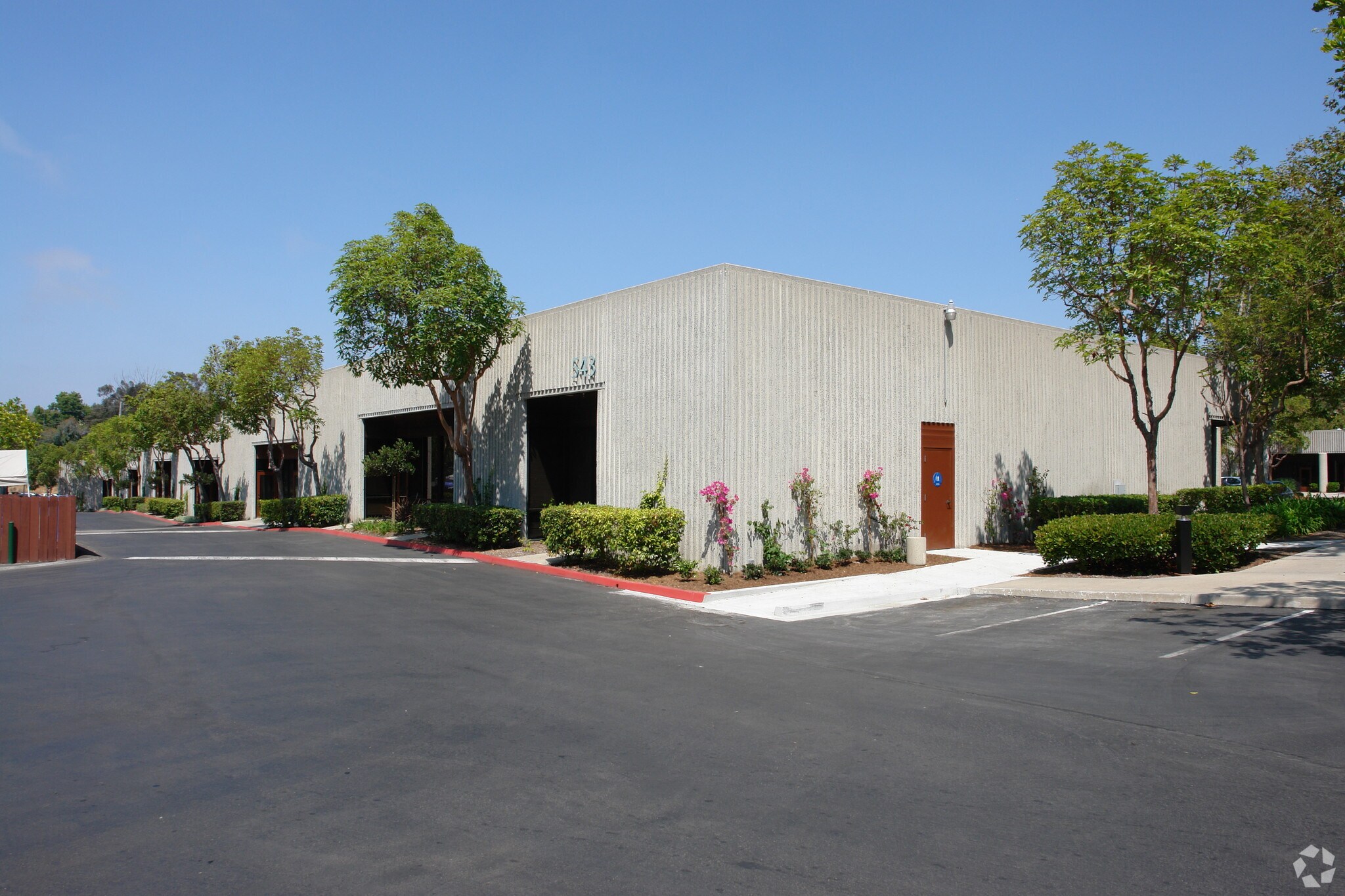 519 Encinitas Blvd, Encinitas, CA à vendre Photo principale– Image 1 sur 5