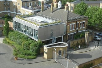 110 Three Colt St, Londres à louer Photo de l’immeuble– Image 1 sur 14