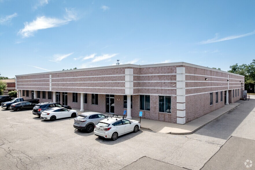 54 Old Dock Rd, Yaphank, NY à louer - Photo principale – Image 1 sur 7