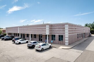 Plus de détails pour 54 Old Dock Rd, Yaphank, NY - Local d'activités à louer