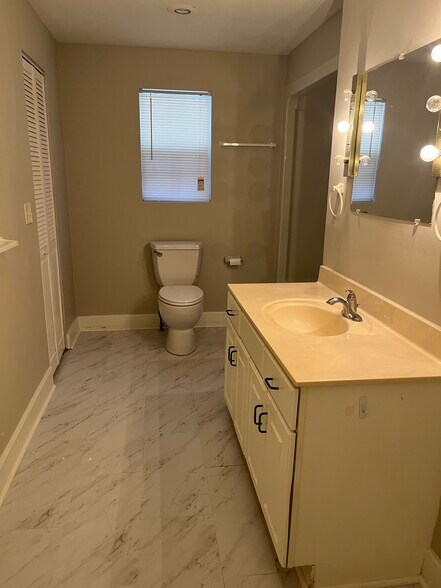 604 W Farm Road 182, Springfield, MO à louer - Photo intérieure – Image 3 sur 8