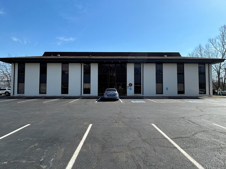 5819 Old Harding Pike, Nashville, TN à louer - Photo de l’immeuble – Image 3 sur 4