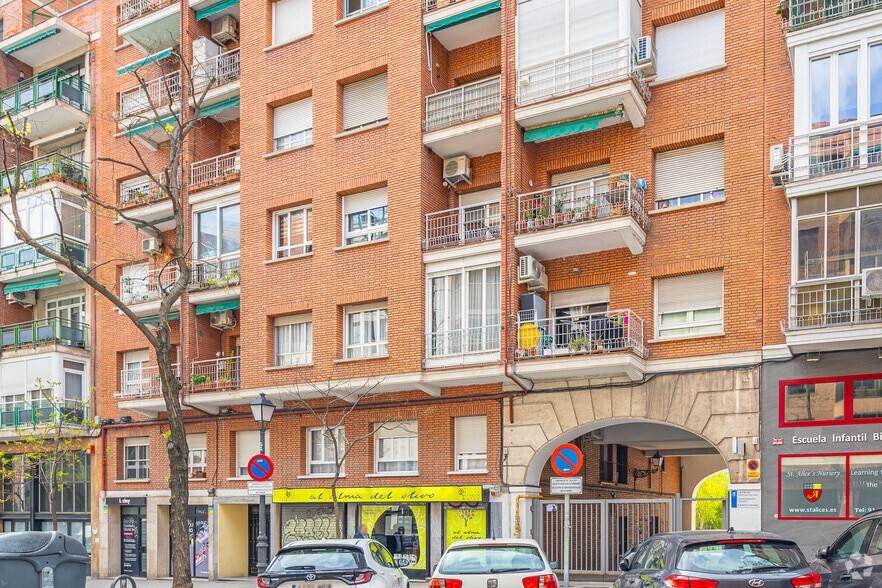 Calle Galileo, 45, Madrid, Madrid à vendre - Photo de l’immeuble – Image 2 sur 2